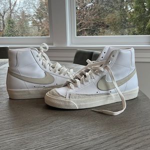 COPY - Grey Nike blazer mids